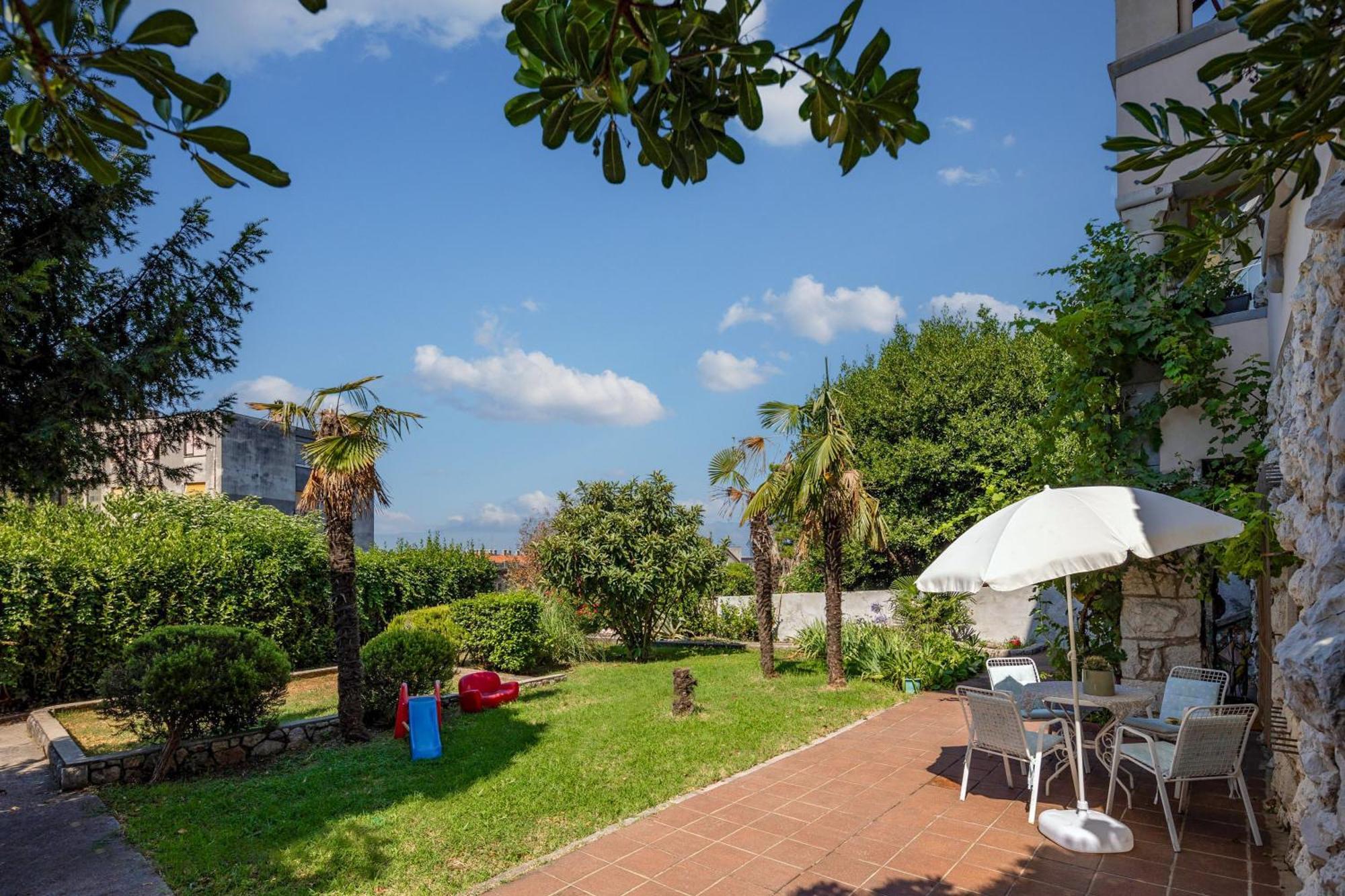 City Apartment With Garden - Happy Rentals Rijeka Zewnętrze zdjęcie